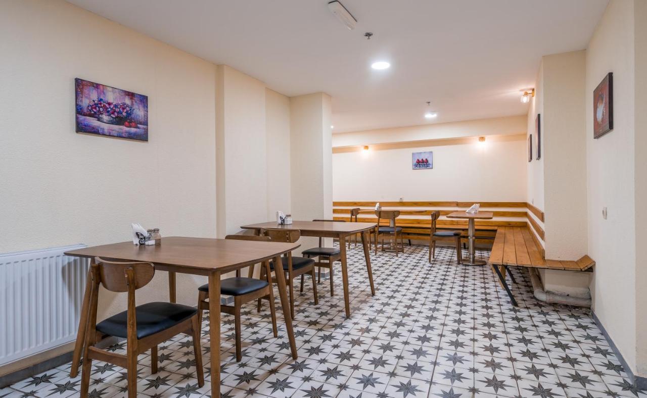 Green Inn Tbilisi Esterno foto
